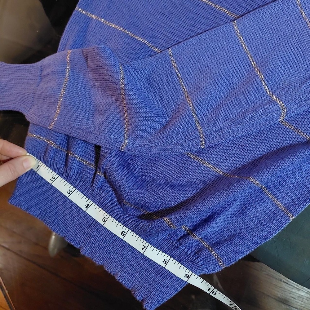 Vintage purple sweater with a ruffle collar and gold stripe detail. - Picture 7 of 7